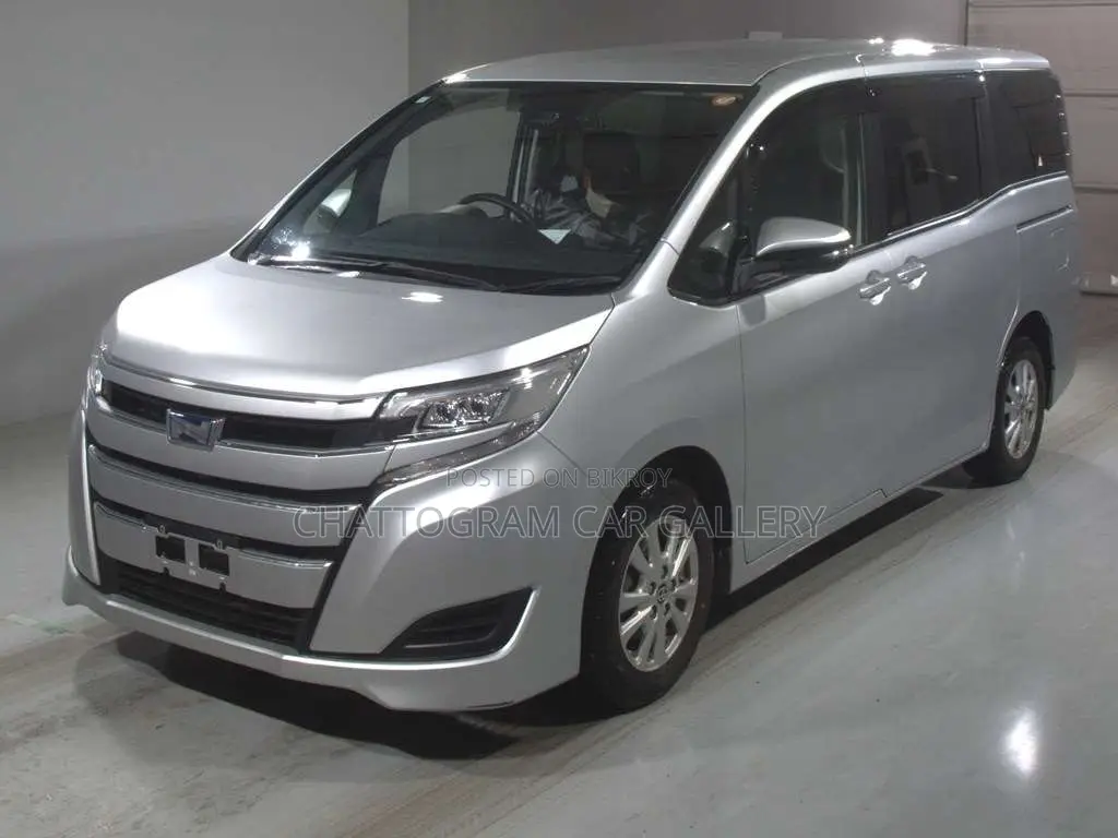 Toyota Noah 2.0 AWD (7 Seater) 2021 Silver