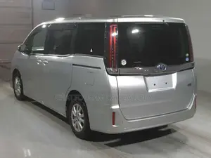 Toyota Noah 2.0 AWD (7 Seater) 2021 Silver