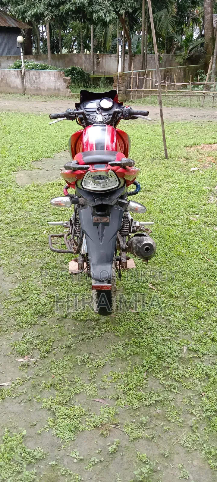 টিভিএস অ্যাপাচি আরটিআর ১৬০ ২ভি ২০১৭ লাল