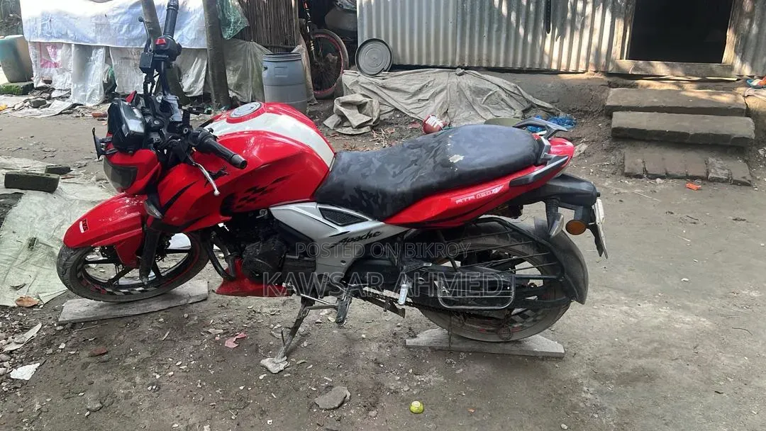 TVS Apache 160 4V 2021 Red