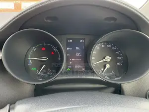 Toyota C-HR 2021 Pearl