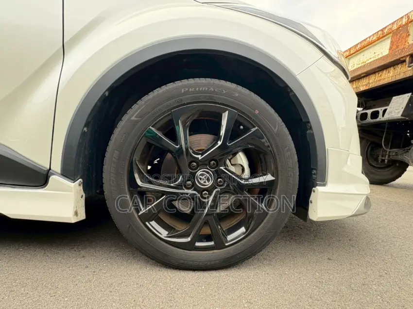 Toyota C-HR 2021 Pearl