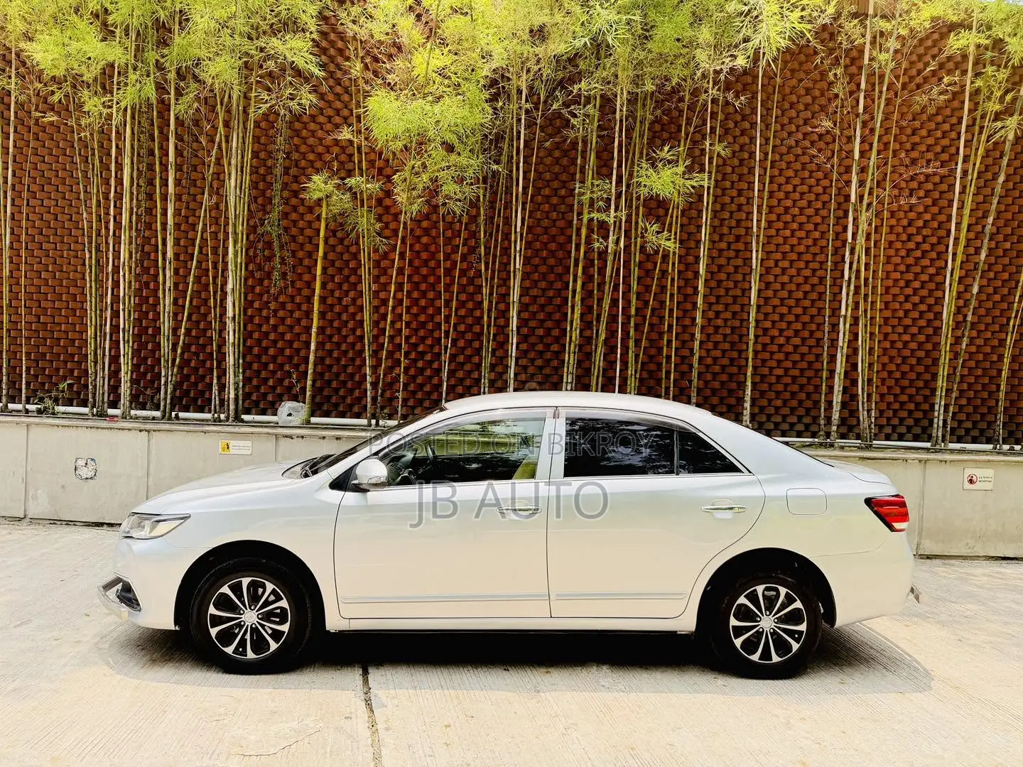 Toyota Premio 1.5 Front Wheel Drive 2016 Silver