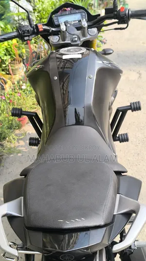 Yamaha FZ6 2024 Black