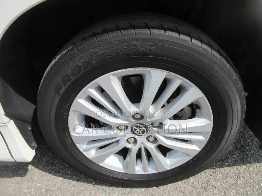 Toyota Noah 2023 Pearl