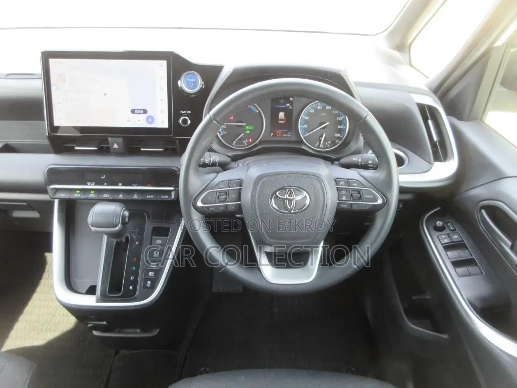 Toyota Noah 2023 Pearl