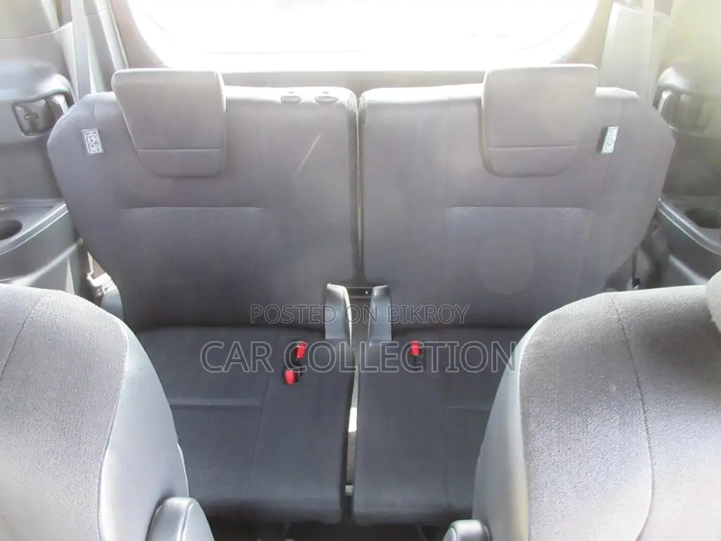 Toyota Noah 2023 Pearl