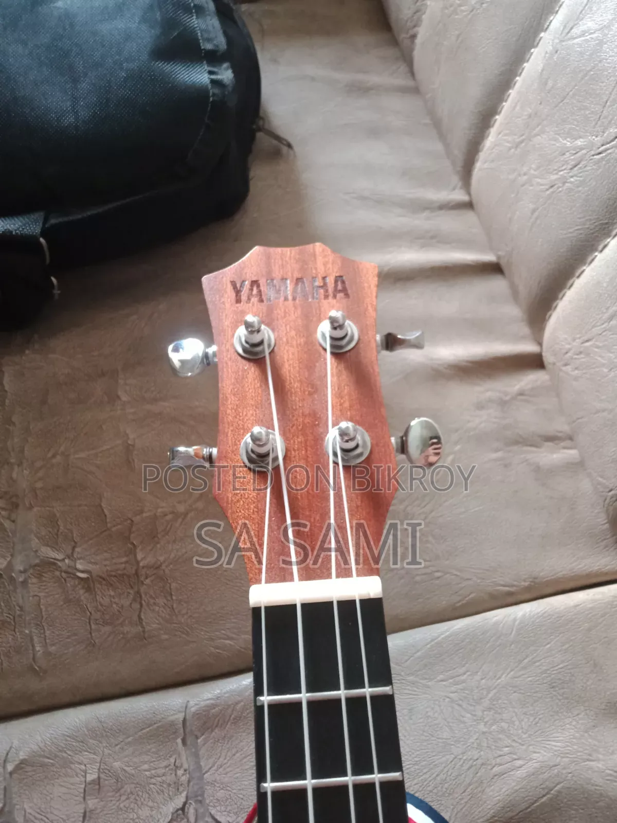 একটিও উকুলেলে বিক্রি হবে।