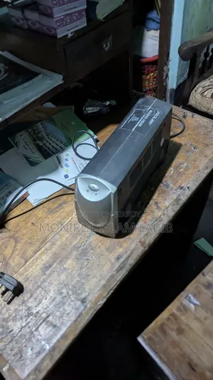 UPS Output 1.5 A