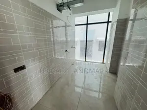 3bdrm Apartment in Basundhara for sale