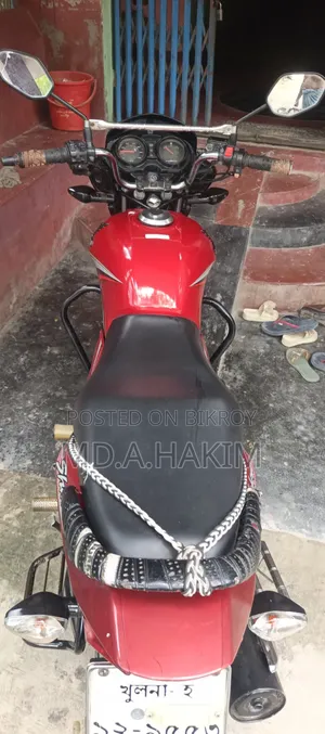 Honda CB 2017 Red