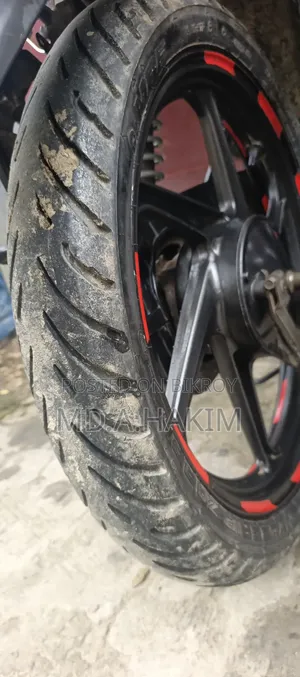 Honda CB 2017 Red