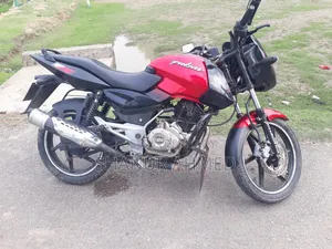 বাজাজ পালসার ১৫০ ২০১৫ রেড