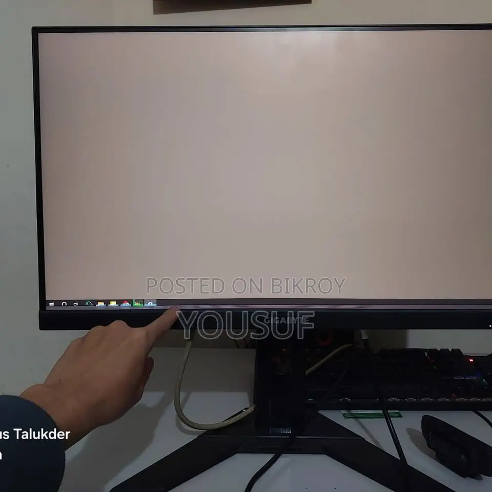 Gigabyte G24 F 2 Computer Monitor, 165hz