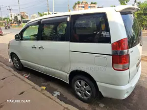 Toyota Noah 2.0 FWD (8 Seater) 2003 Pearl