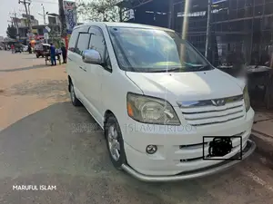 Toyota Noah 2.0 FWD (8 Seater) 2003 Pearl