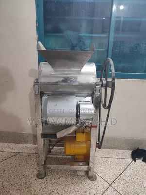 Nut Shelling Machine