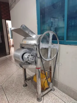 Nut Shelling Machine