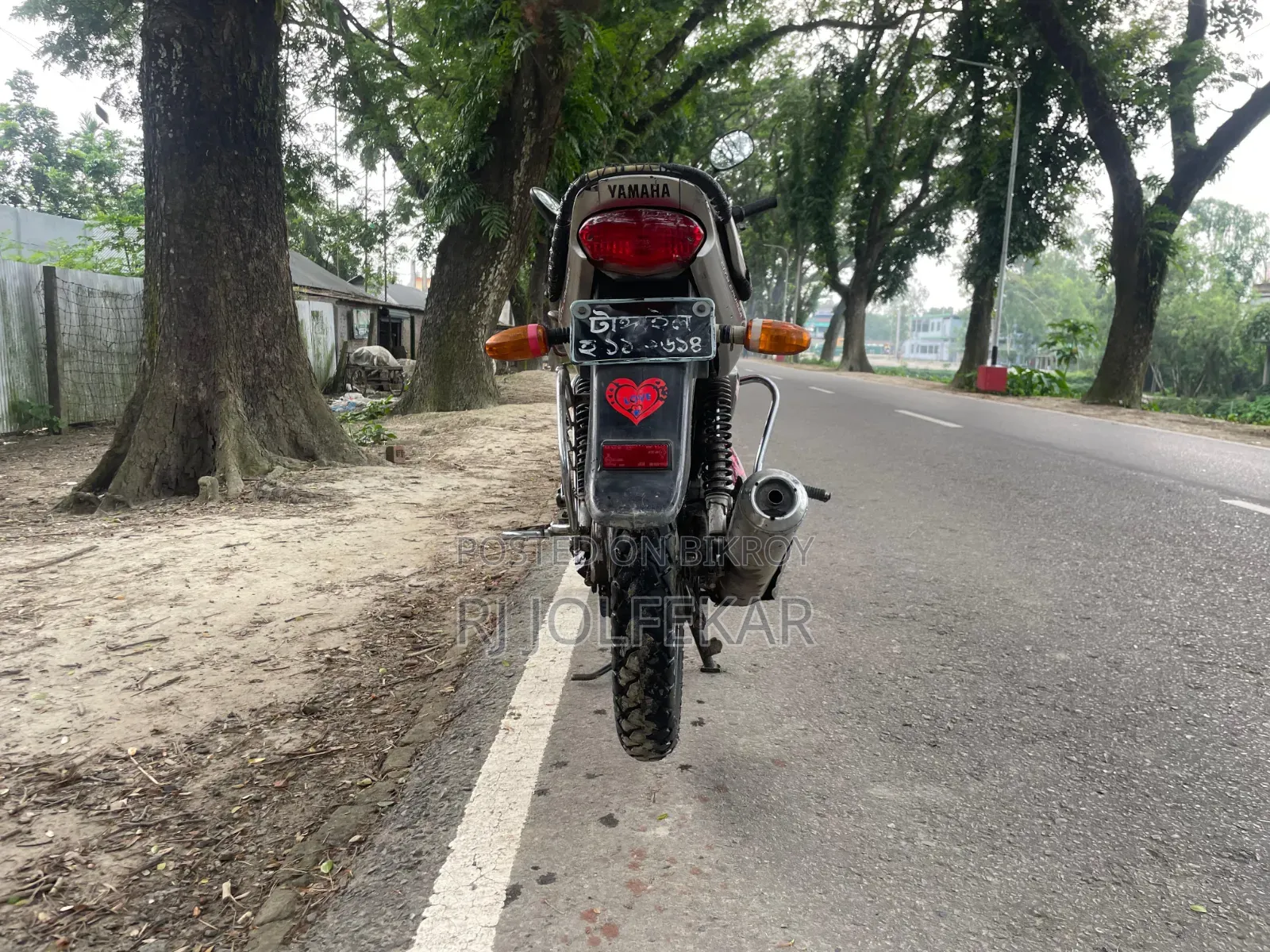 Yamaha 2006 Red