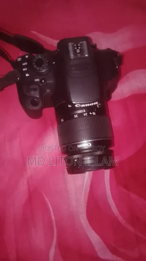 700d New Condition DSLR Camera