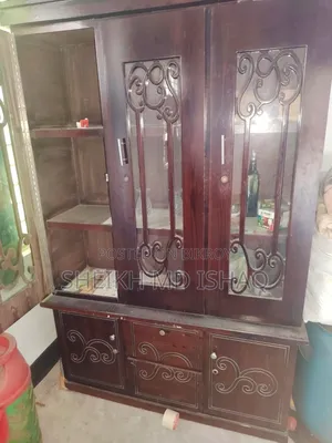 ওয়াল ক্যাবিনেট