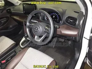 Toyota Yaris Cross 1.5 Hybrid AWD 2021 Pearl