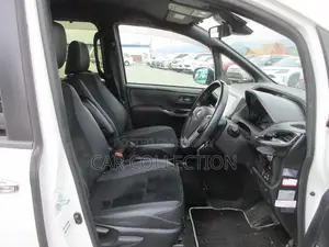 Toyota Voxy 2021 Pearl