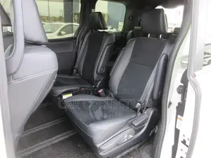 Toyota Voxy 2021 Pearl