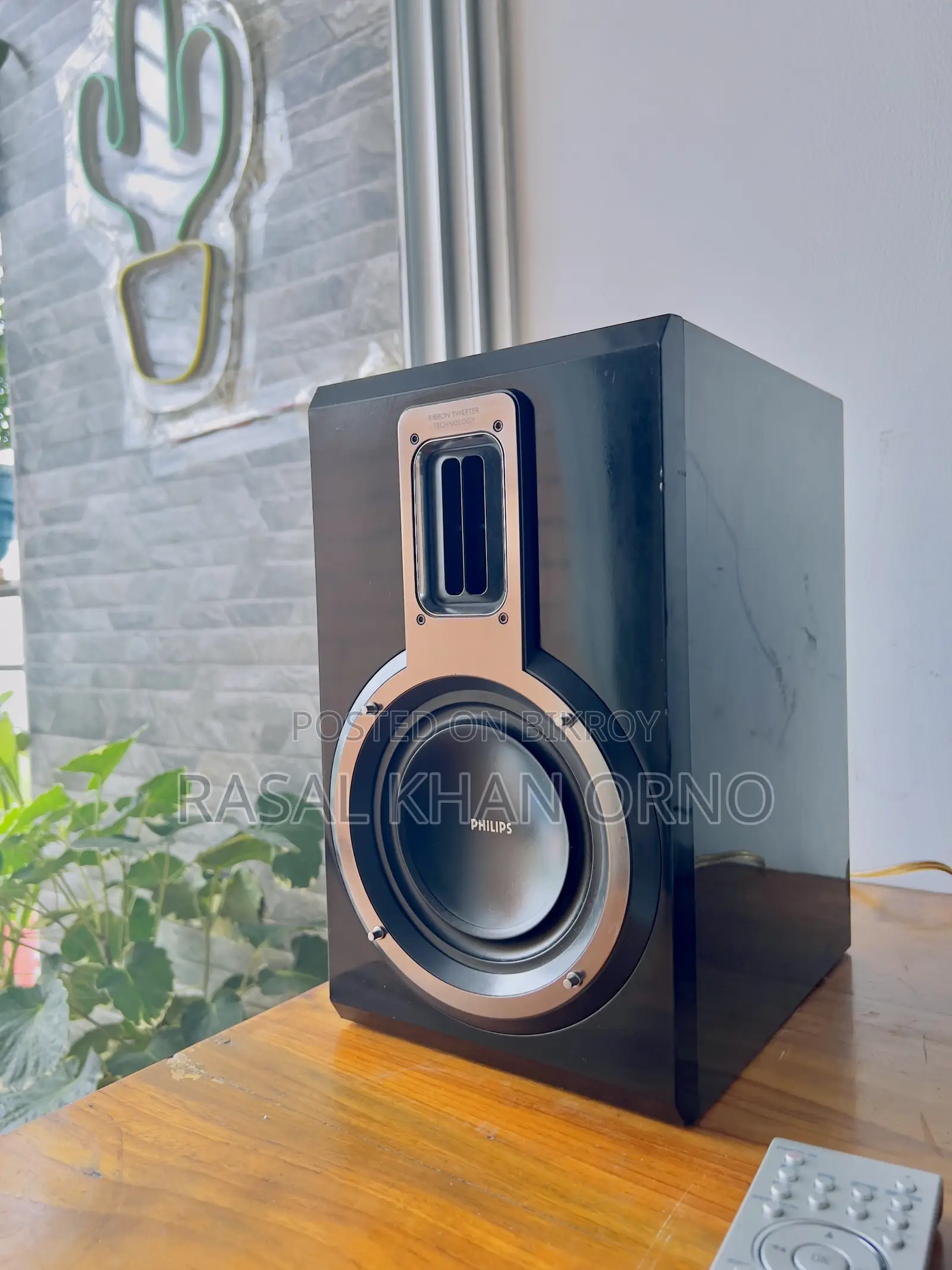 Phillips Bookshelf Sound System Price Almost Fixed.
