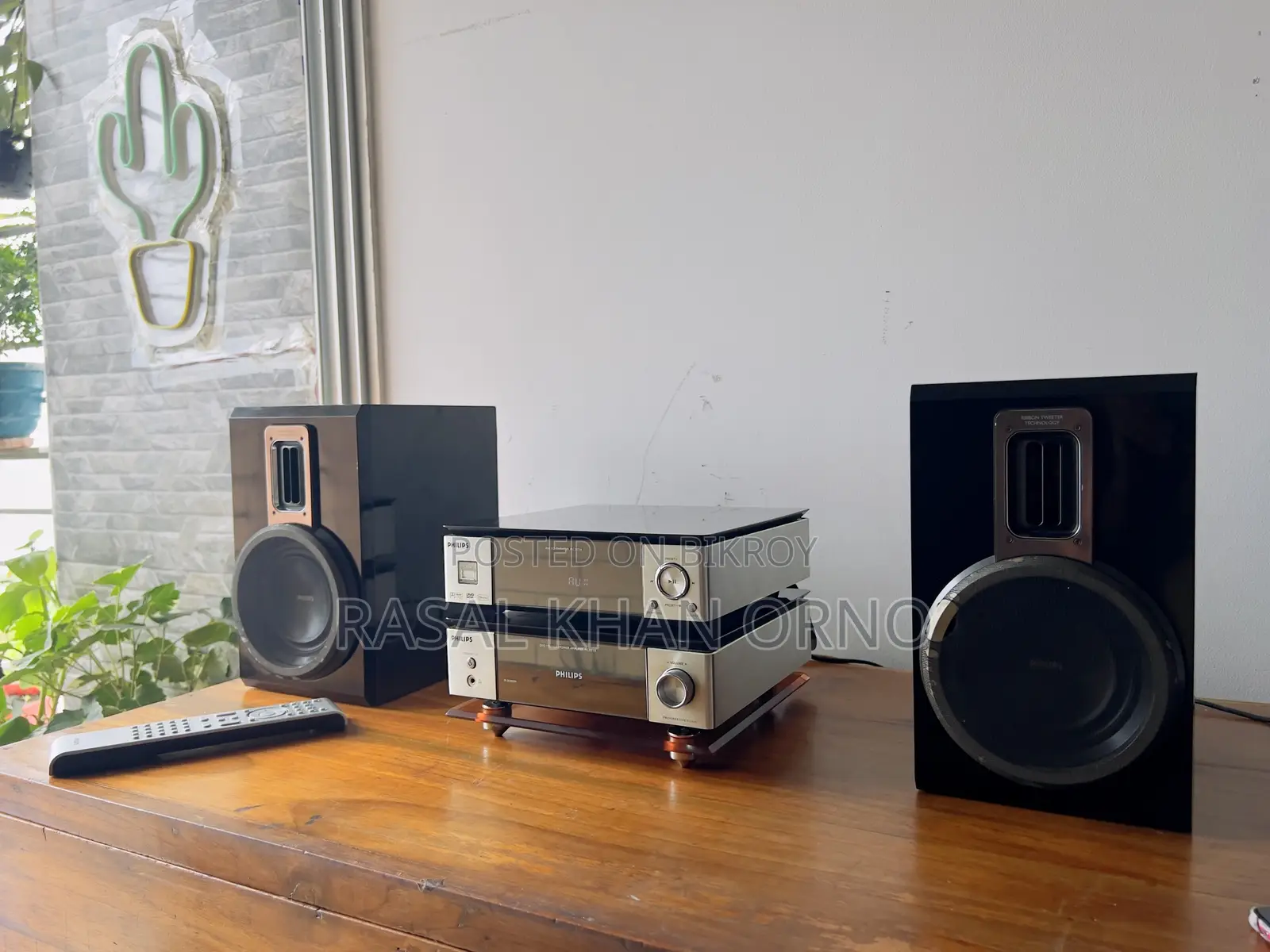 Phillips Bookshelf Sound System Price Almost Fixed.
