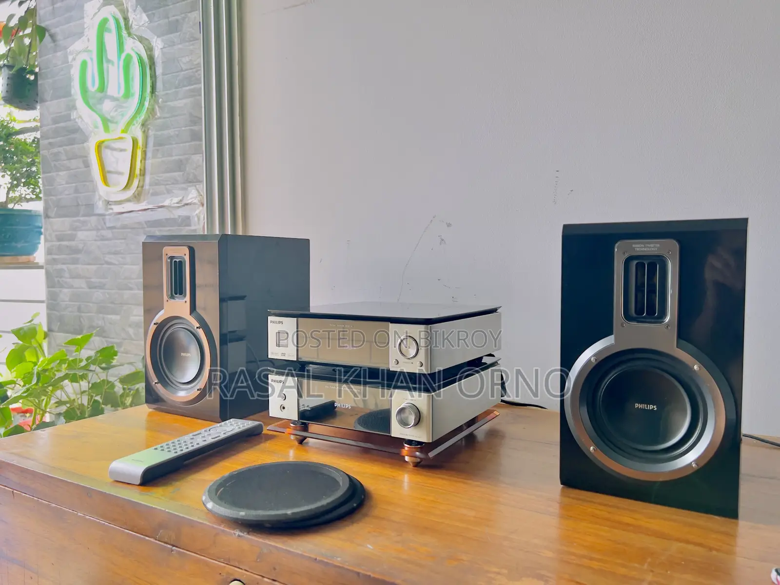 Phillips Bookshelf Sound System Price Almost Fixed.