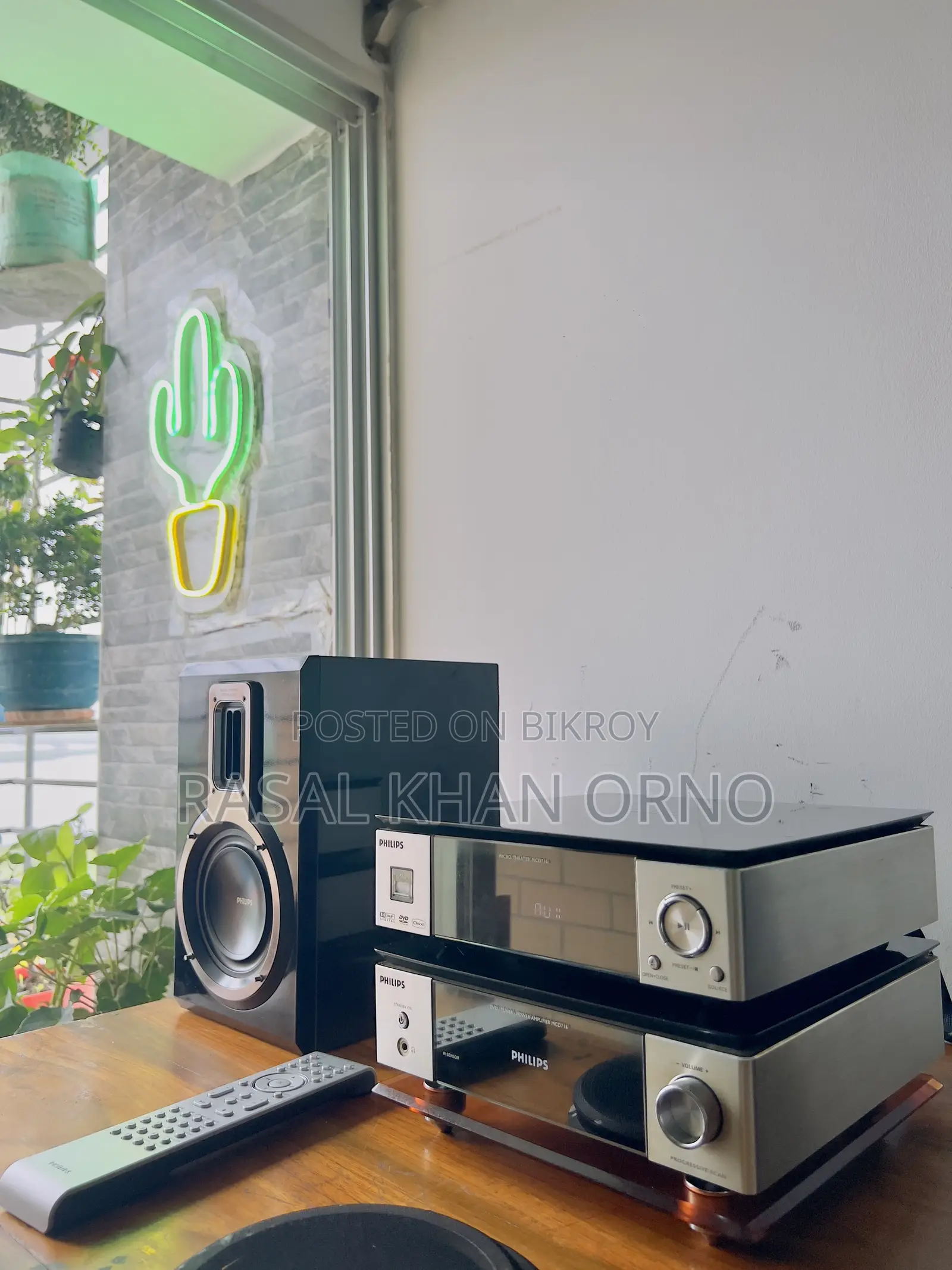 Phillips Bookshelf Sound System Price Almost Fixed.