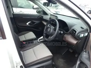 Toyota Yaris Cross 1.5 Hybrid AWD 2021 Pearl