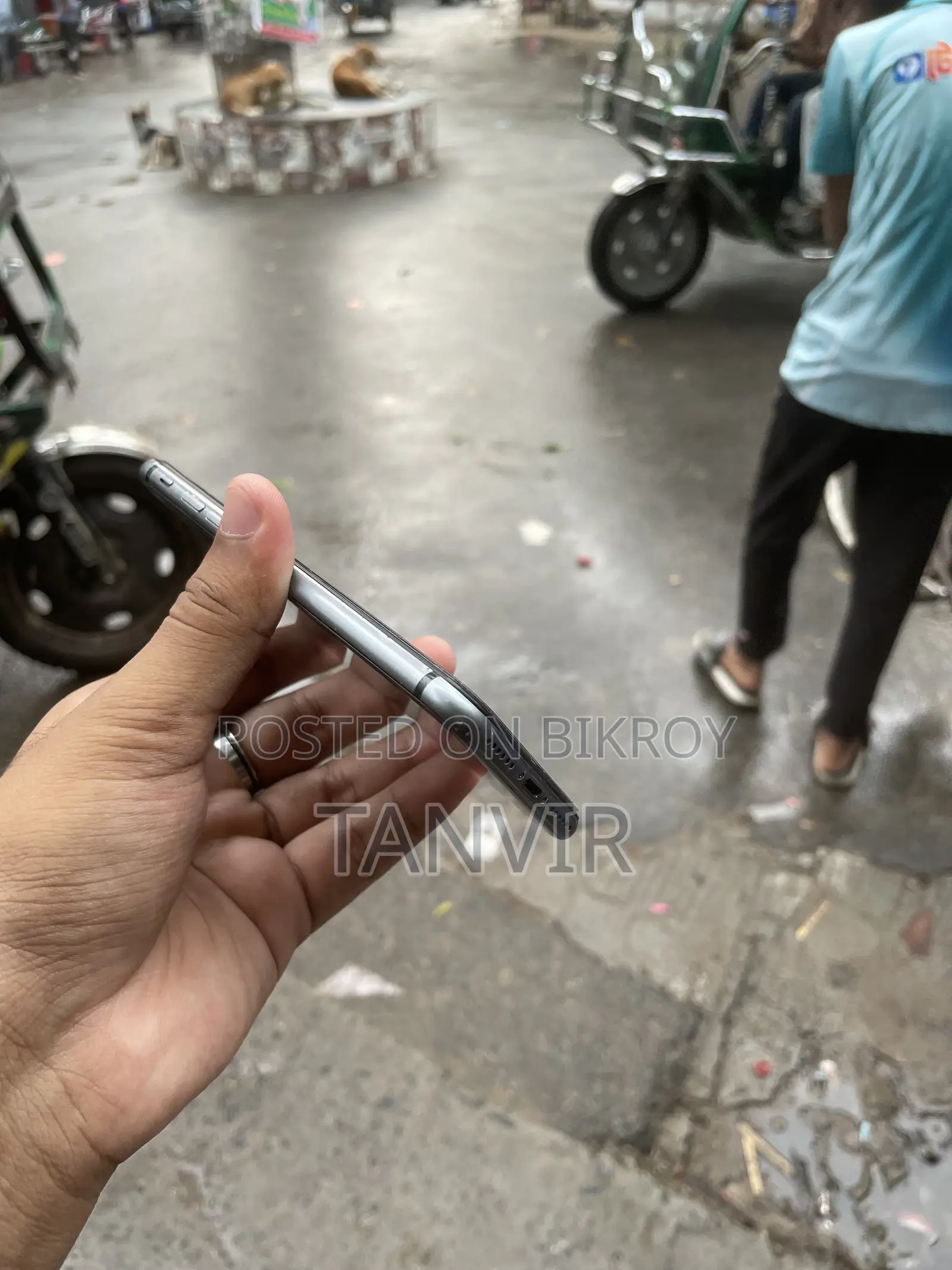 অ্যাপল আইফোন ৮ ১২৮ জিবি কালো