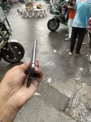 অ্যাপল আইফোন ৮ ১২৮ জিবি কালো
