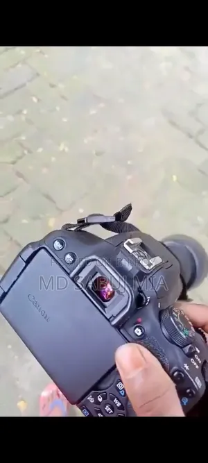 Canon 700d With 75-300 and Prime Lens