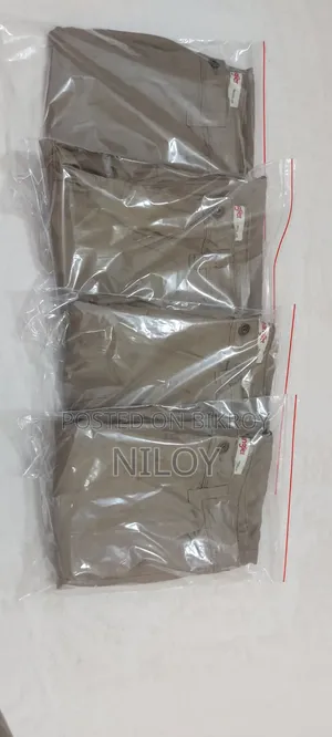 অরিজিনাল র‍্যাংলার ৮ পকেট কার্গো প্যান্ট পাইকারি ও খুচরা