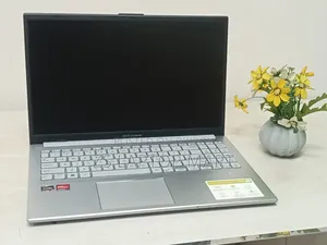 Laptop Asus Vivobook 16 8GB AMD Ryzen 5 SSD 512GB