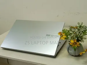Laptop Asus Vivobook 16 8GB AMD Ryzen 5 SSD 512GB