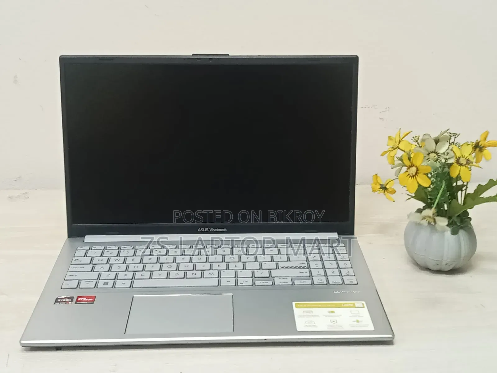 Laptop Asus Vivobook 16 8GB AMD Ryzen 5 SSD 512GB