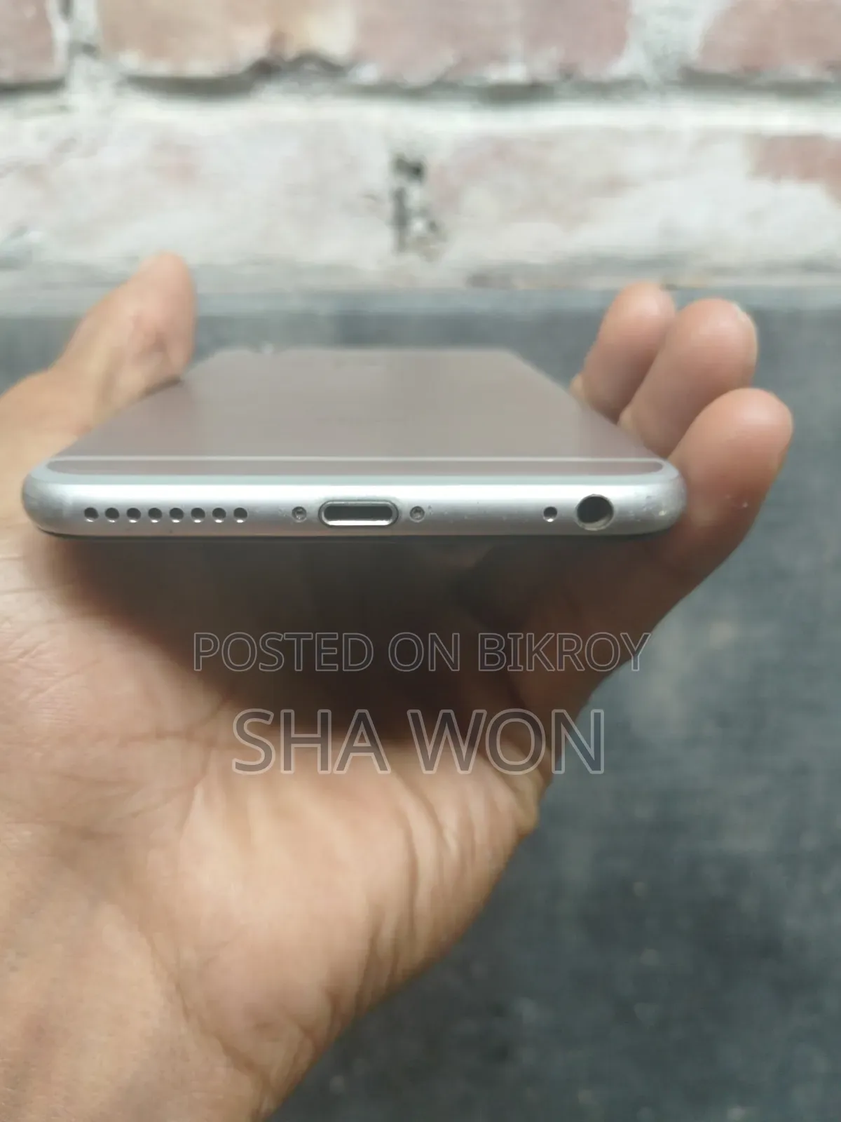 অ্যাপল আইফোন ৬এস প্লাস ৬৪ জিবি হোয়াইট