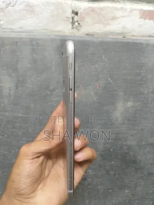 অ্যাপল আইফোন ৬এস প্লাস ৬৪ জিবি হোয়াইট