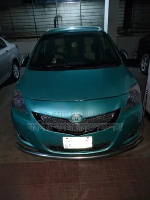 Toyota Belta 2006 Blue