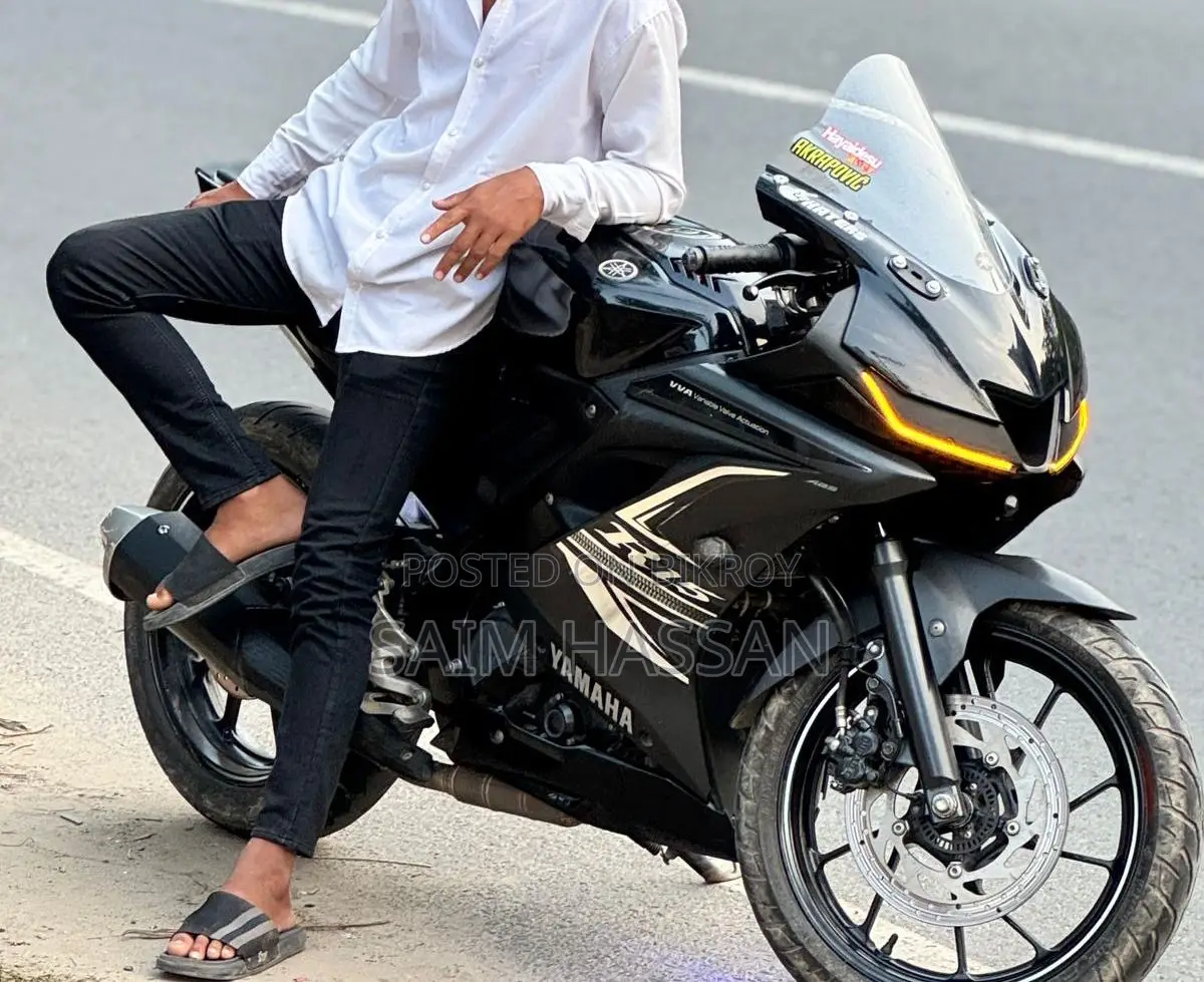 ইয়ামাহা আর১৫ ভি৩ ২০২১ ব্ল্যাক