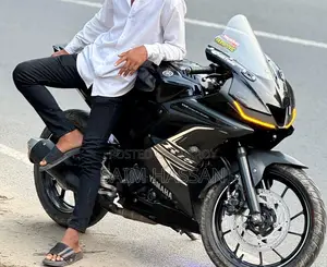 ইয়ামাহা আর১৫ ভি৩ ২০২১ ব্ল্যাক