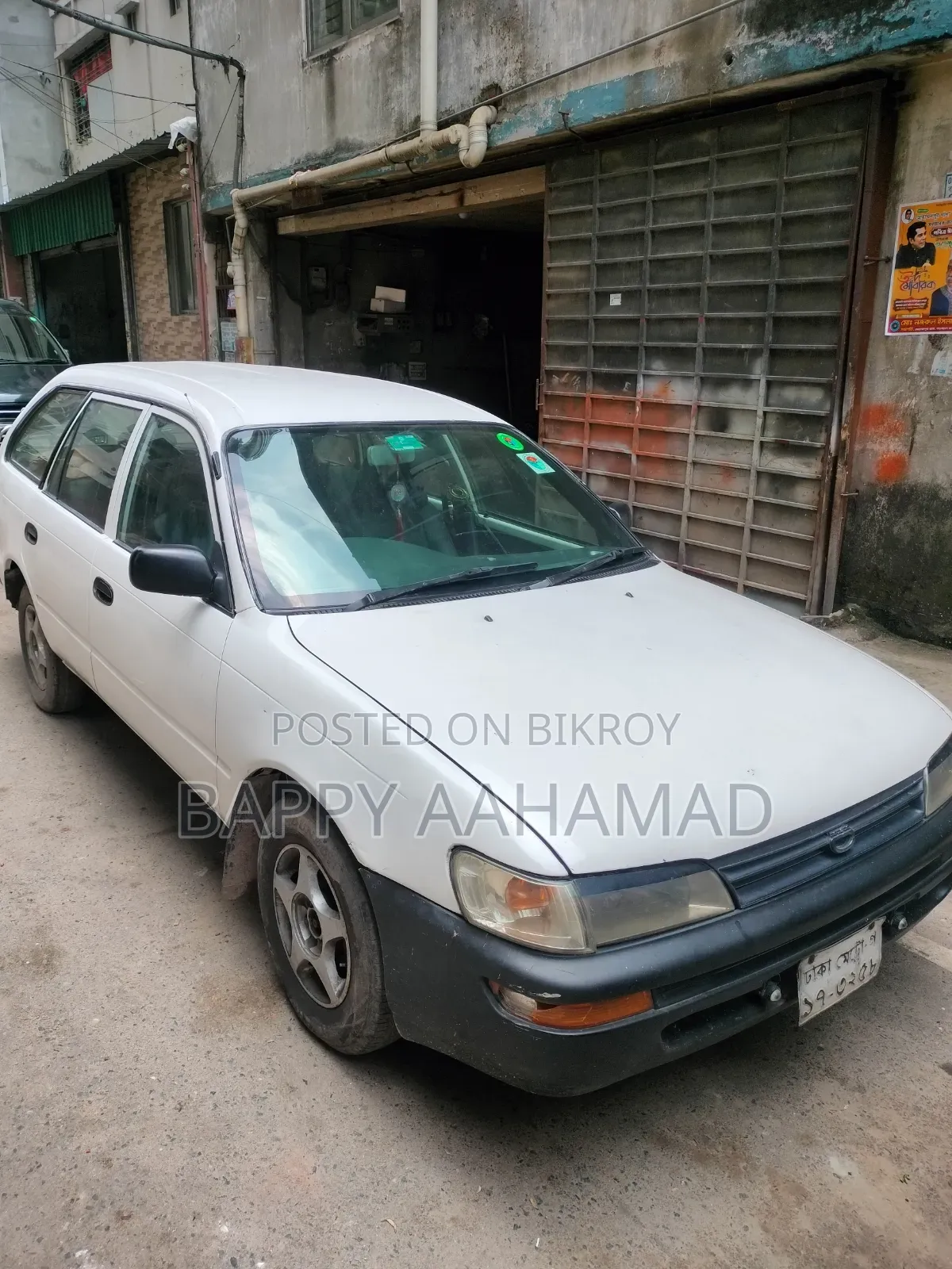 Toyota Corolla 2000 White