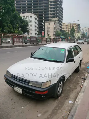 Toyota Corolla 2000 White
