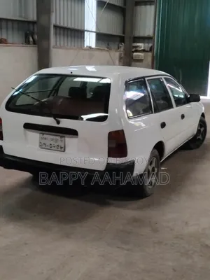 Toyota Corolla 2000 White