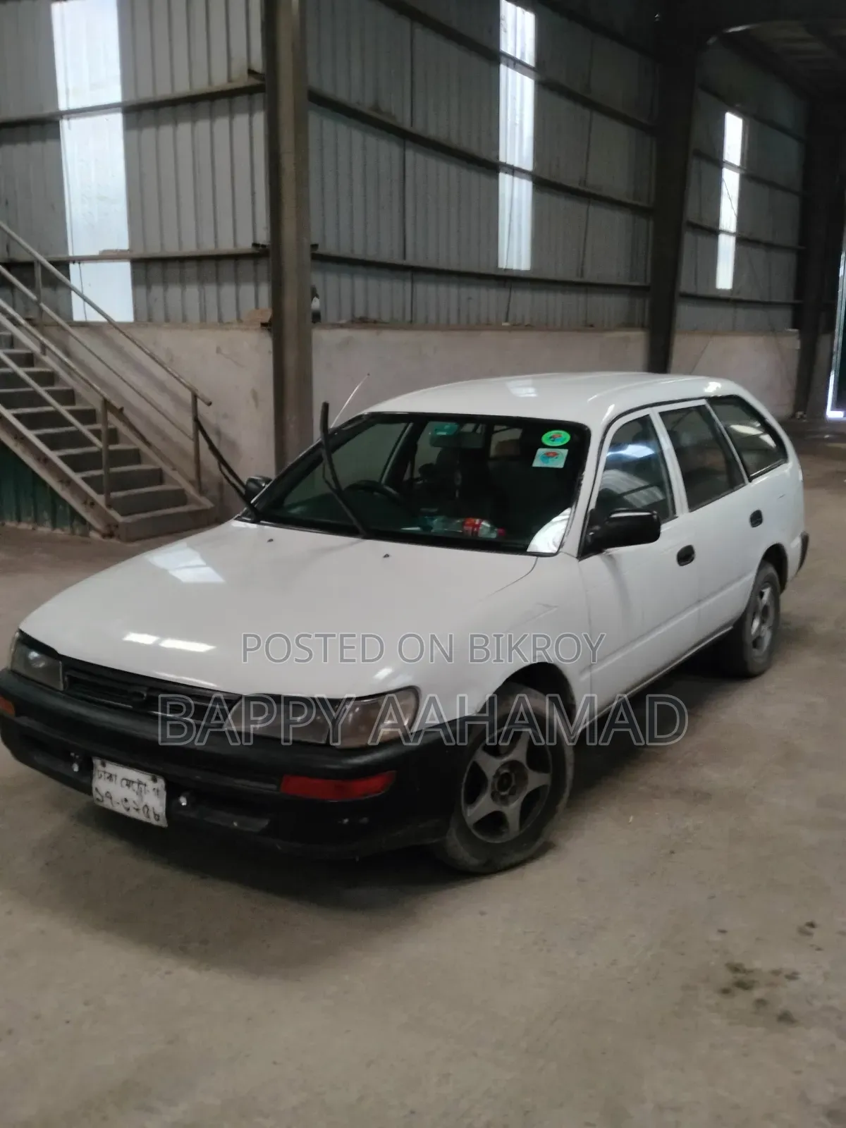 Toyota Corolla 2000 White