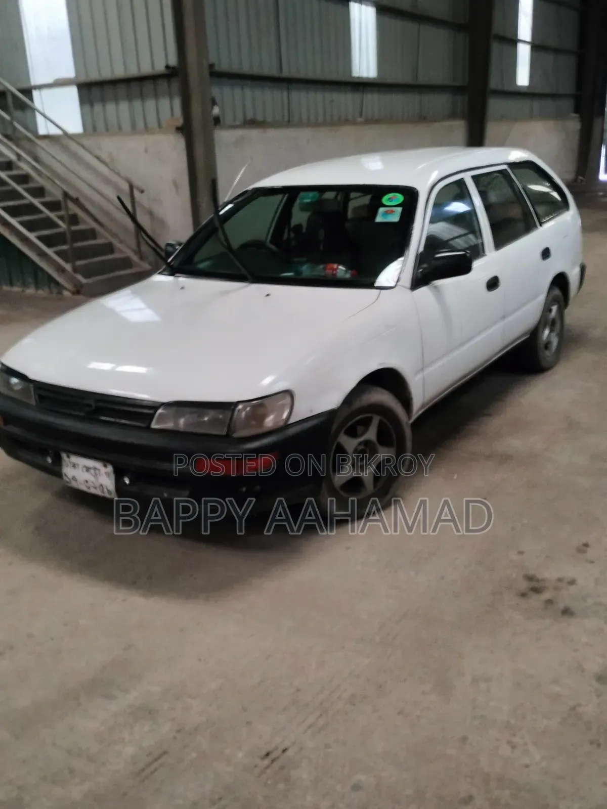 Toyota Corolla 2000 White